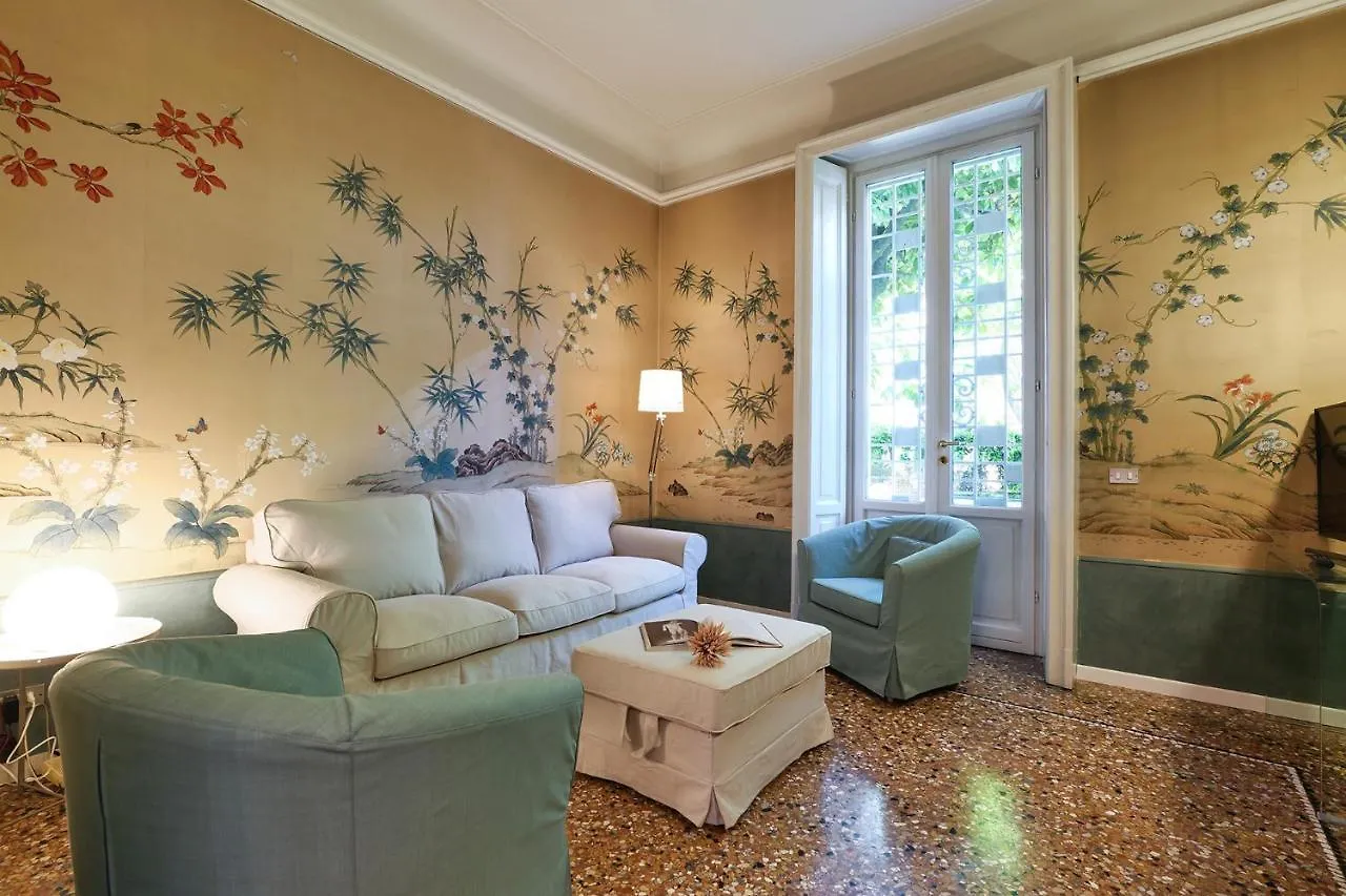 Villa Frascati With Garden - City Life 0*, Milan