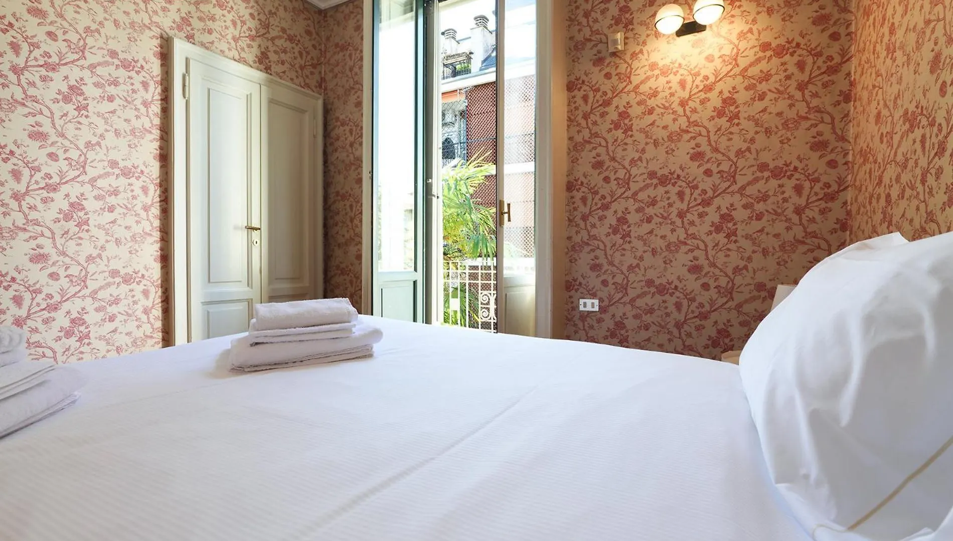Villa Frascati With Garden - City Life 0*, Milan